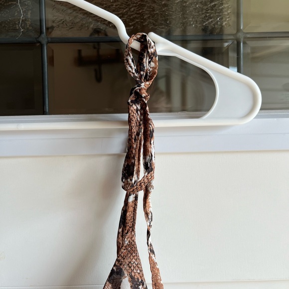 NASTY GAL brown snakeskin semi sheer tie up strap crop top - Picture 4 of 7